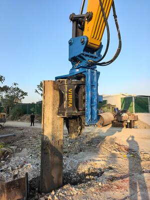 SV-300 Side Grip Pile Driver – Dual Pump Flow Merging System & Quick Tool Change System